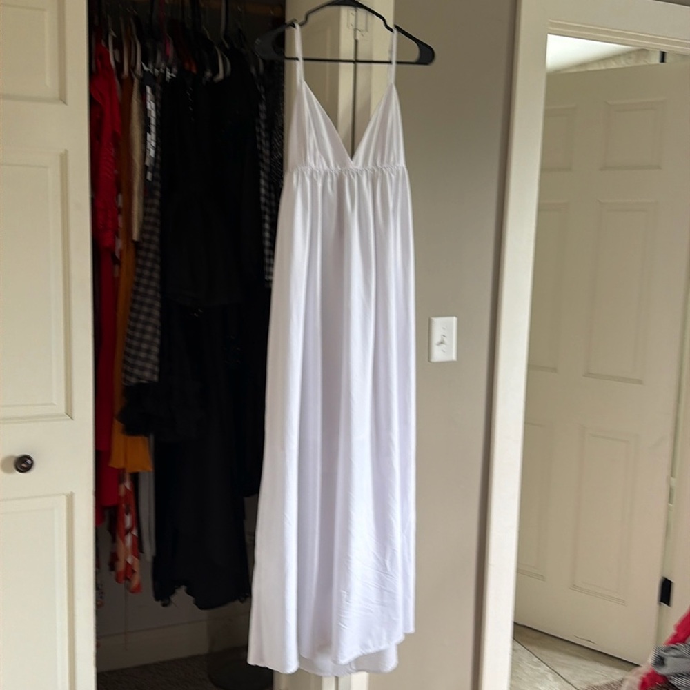 White backless maxi dress